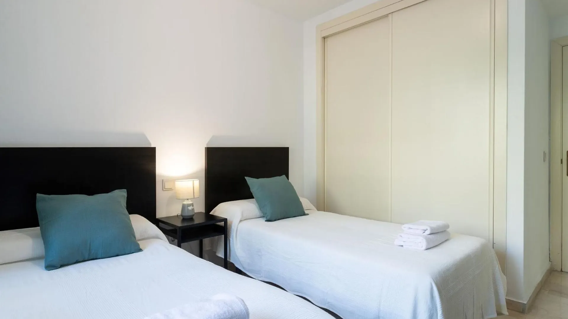 Aguamarina Gamonal - Apartment With Free Wifi Marbella Holiday home