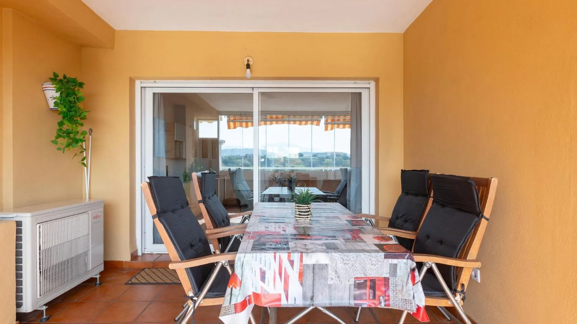 Aguamarina Gamonal - Apartment With Free Wifi Marbella 0*,