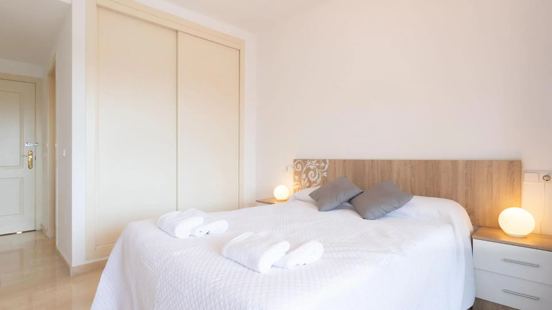 Aguamarina Gamonal - Apartment With Free Wifi Marbella
