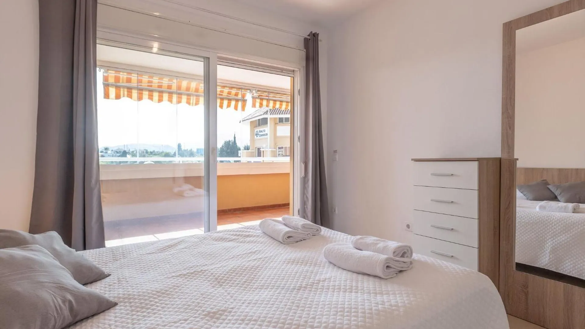 Aguamarina Gamonal - Apartment With Free Wifi Marbella Holiday home